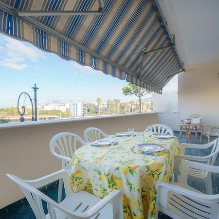 Aranci 77 Sorrento Apartman Kültér fotó